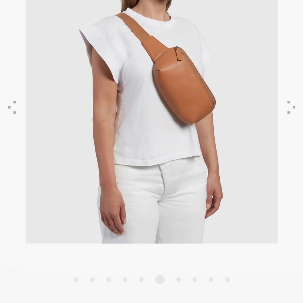 Monos sling bag